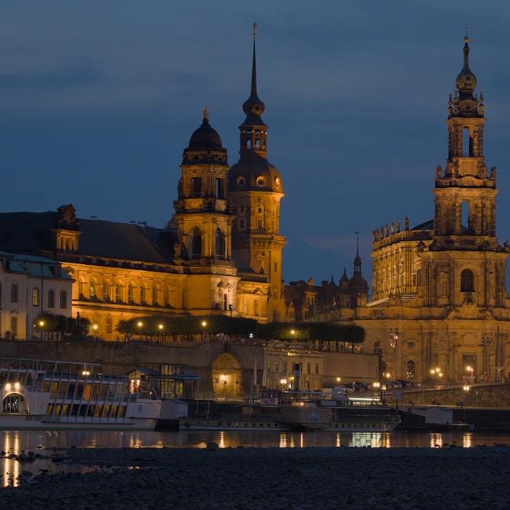 Family-friendly dining with comfortable seating